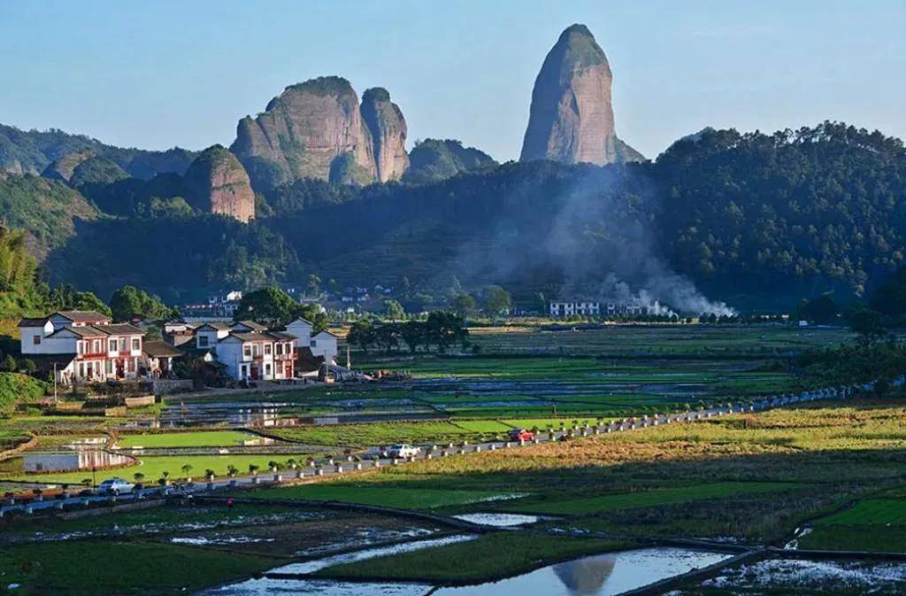 湖南崀山八角寨,辣椒峰,桂林资源河灯节,龙脊梯田,漓江风光8日vip精品