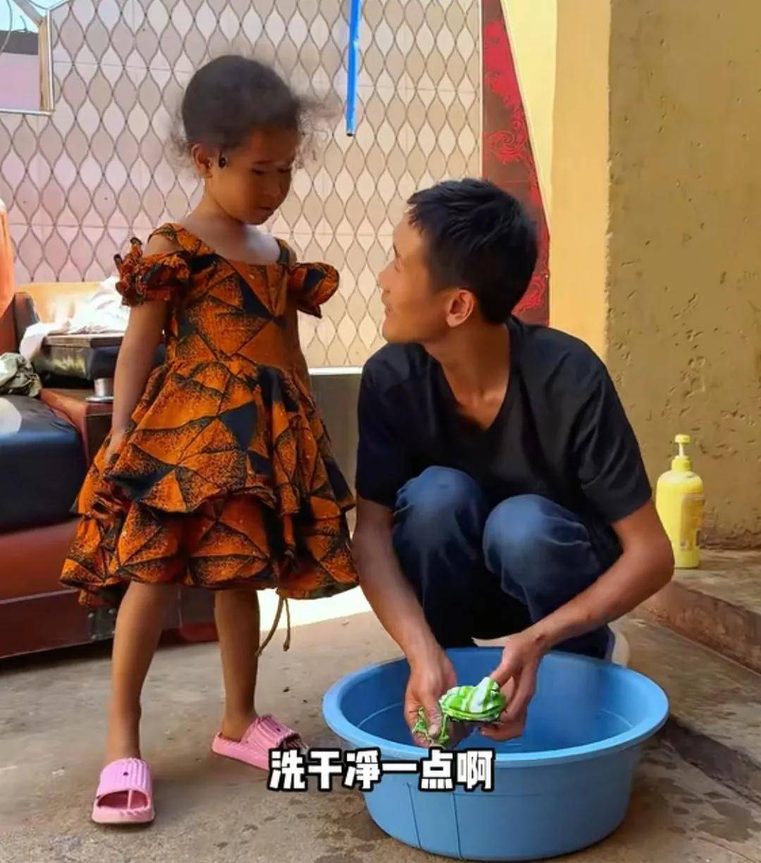 互联网这碗饭他们吃定了！拉乌儿子会走了，网友对其喜爱不减！