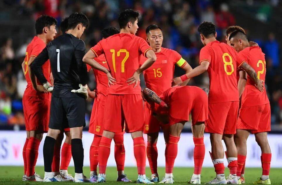 国足主帅三大热门人选都存在阻碍，谁是国足下一任主帅？
