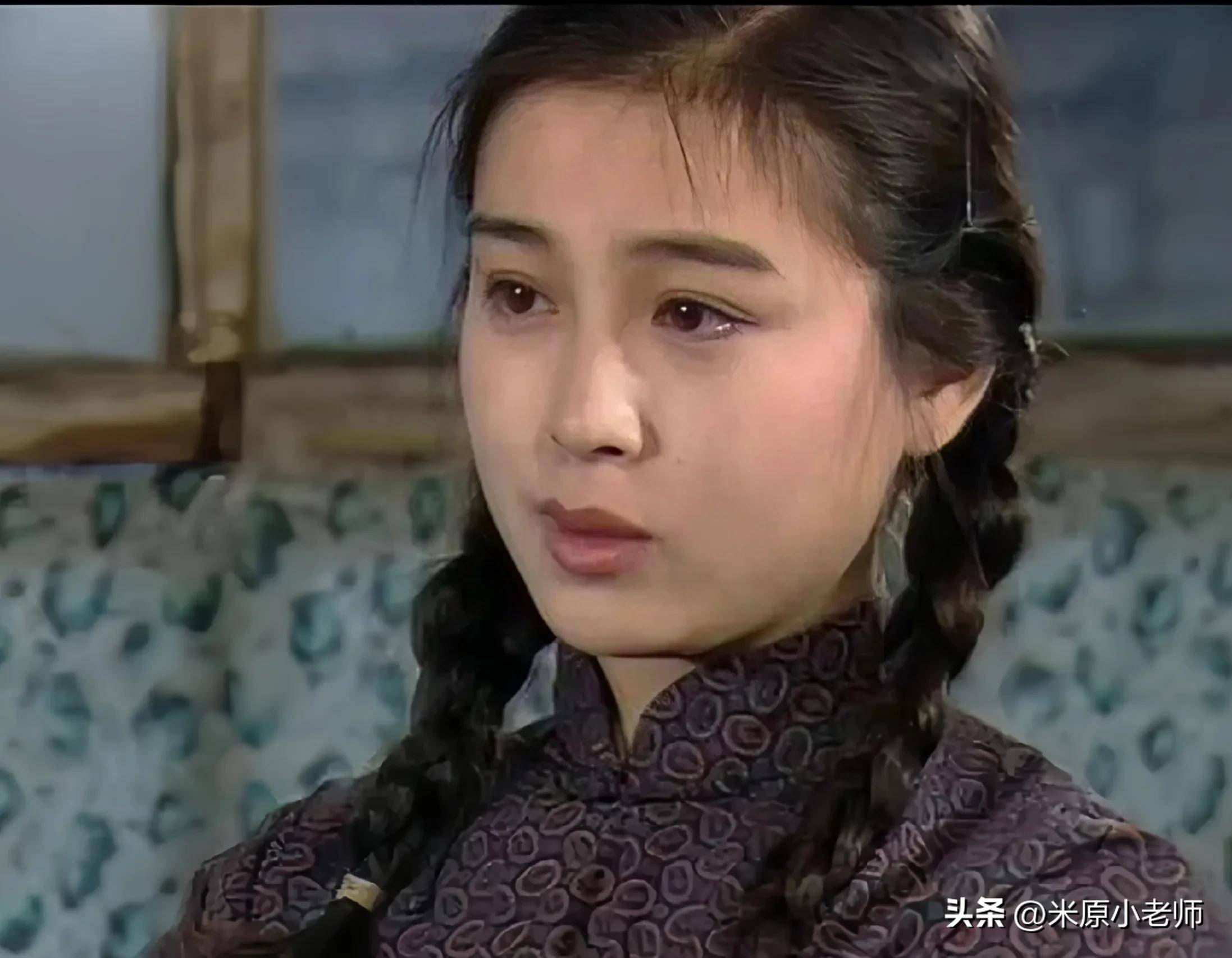 贾圆圆发现30年前的裙子,原来我爱我家中有那么多隐藏美人