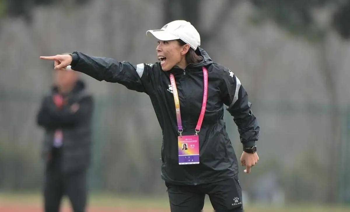 中国女足根本不需要陈婉婷，她还是去其他球队碰运气吧！