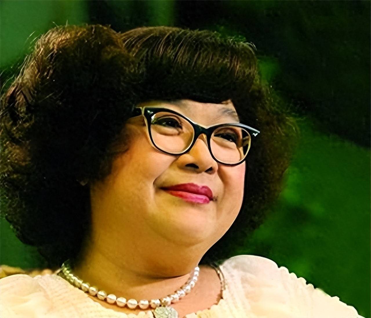 揭秘沈殿霞当年去世真相,手脚器官都腐烂,家人拔喉脱离苦难!