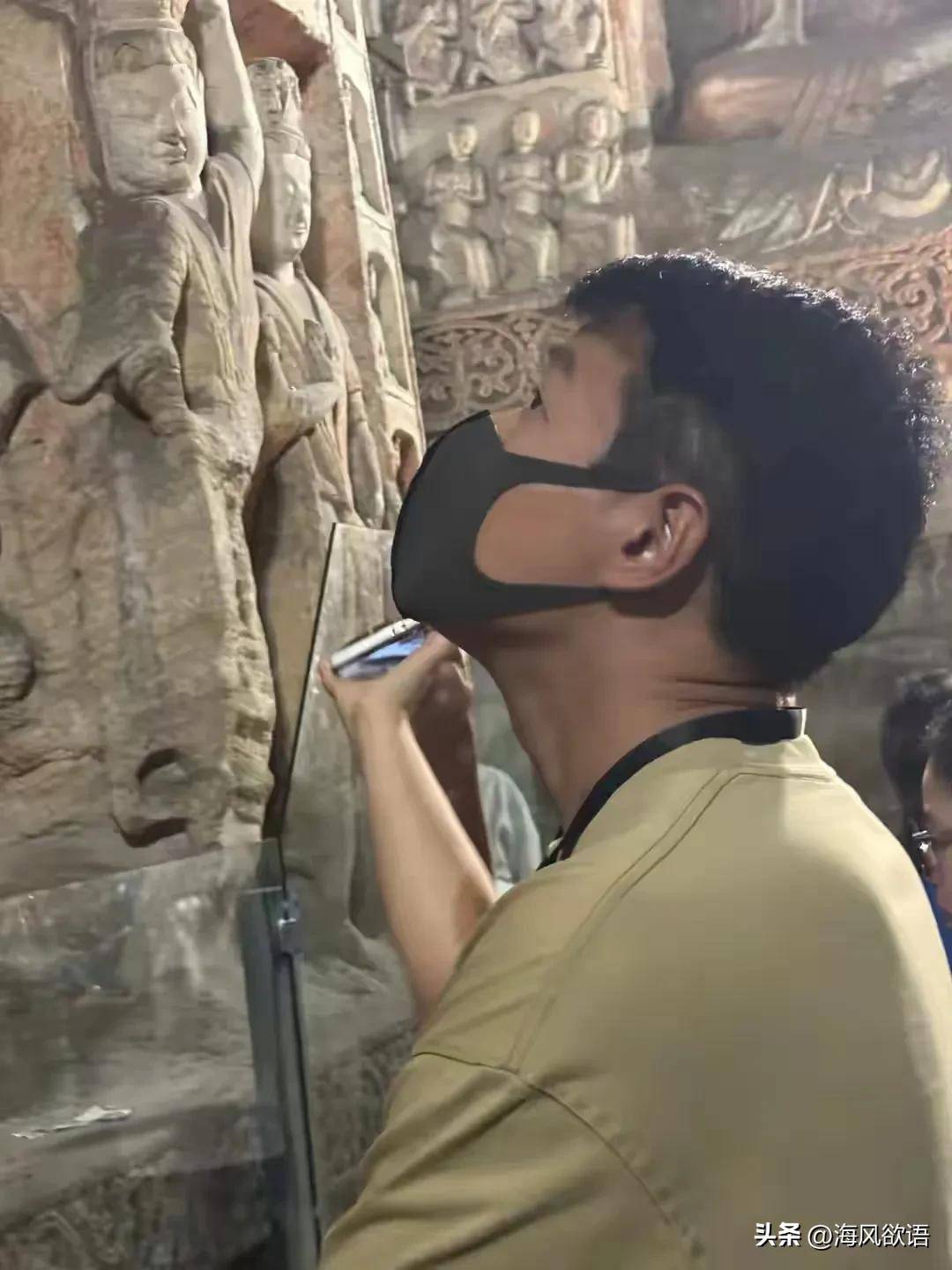 _佟大为携全家探秘云冈石窟，关悦打扮贵气脸却肿，儿子神似老爸_佟大为携全家探秘云冈石窟，关悦打扮贵气脸却肿，儿子神似老爸