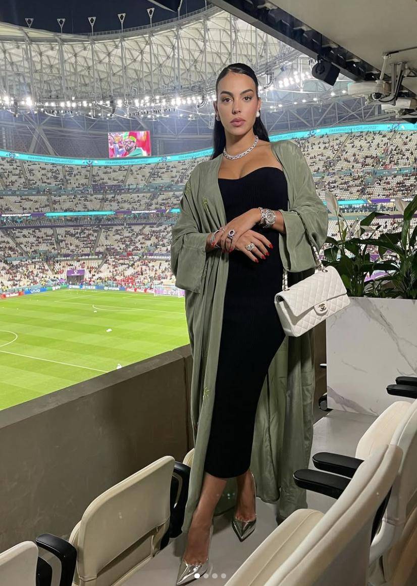 c罗和女友终于官宣订婚!爱情长跑9年一起养了5个娃