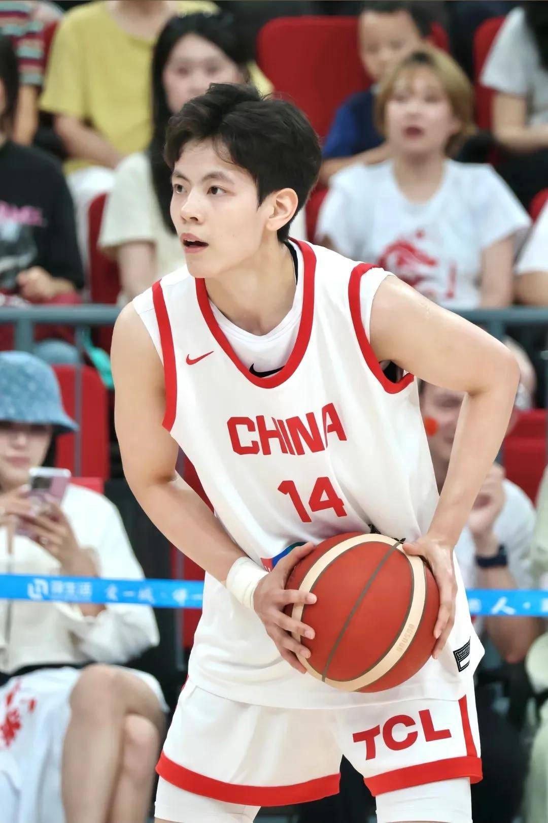 李缘杨舒予能否撑起中国女篮未来?