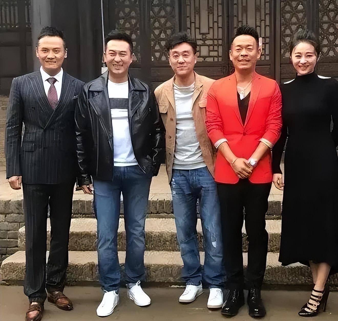 演员姬他从画家到演员,被表哥张嘉译11部戏捧红,现在咋样了?