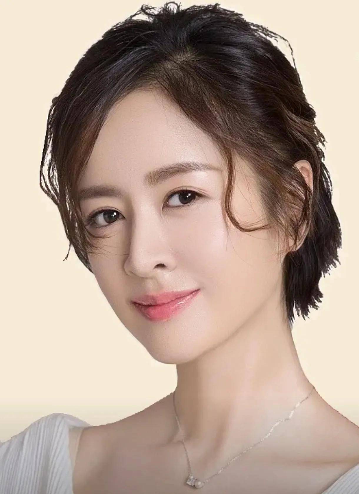 冯鹏:当过老师,娶大美女为妻,结婚5年没娃很心焦
