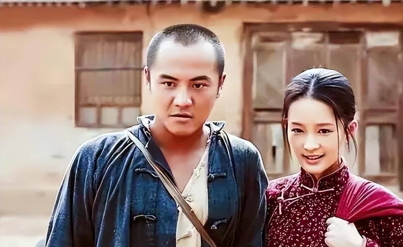 演员姬他从画家到演员,被表哥张嘉译11部戏捧红,现在咋样了?