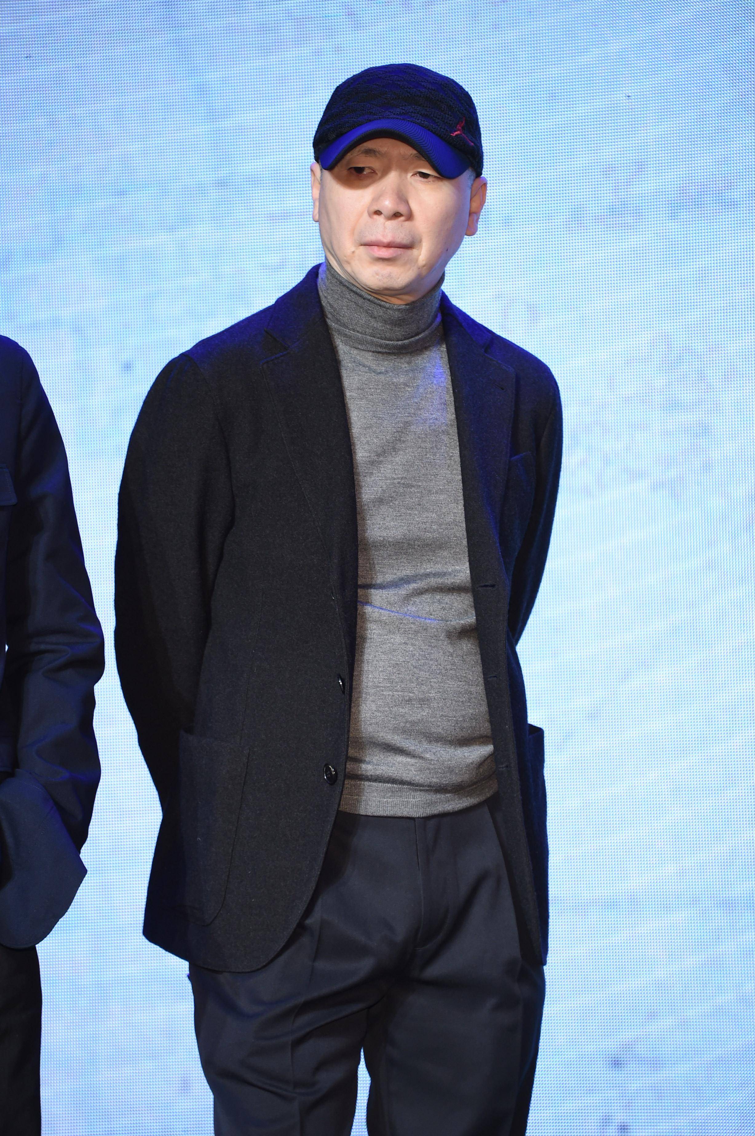 "大胆"的冯小刚:心直口快,因跳舞事件惹非议,和徐帆恩爱24年