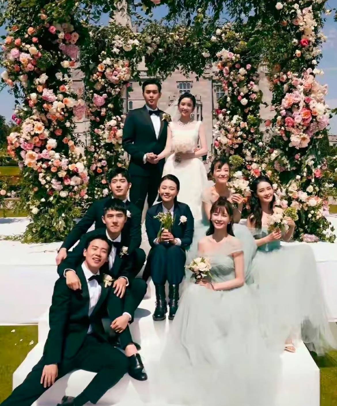 网友笑称:"原来最难忘的不是誓言,而是伴娘团的段子