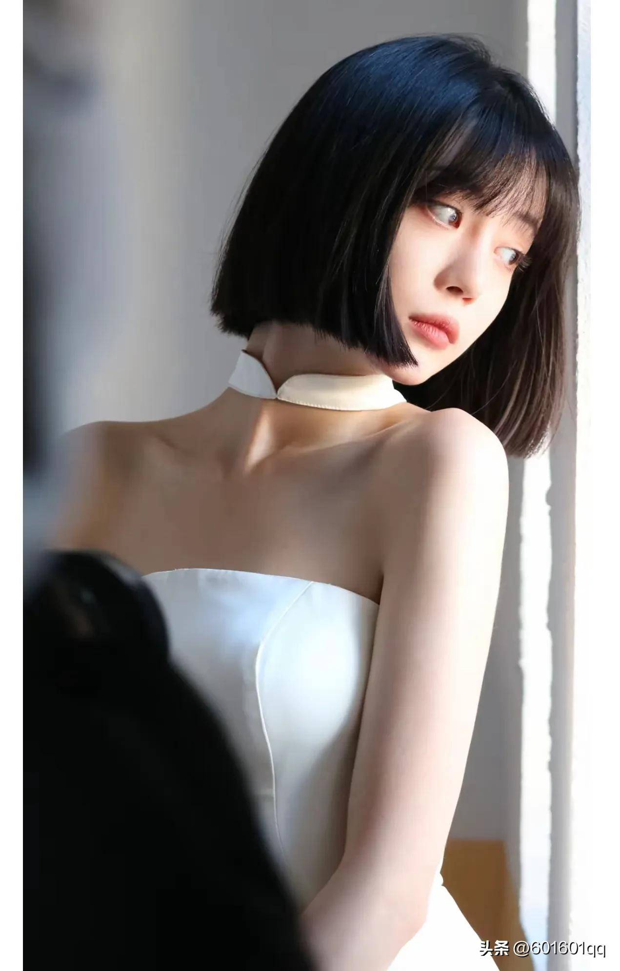 长腿少女李溪芮纯欲甜美颜值演技双在线