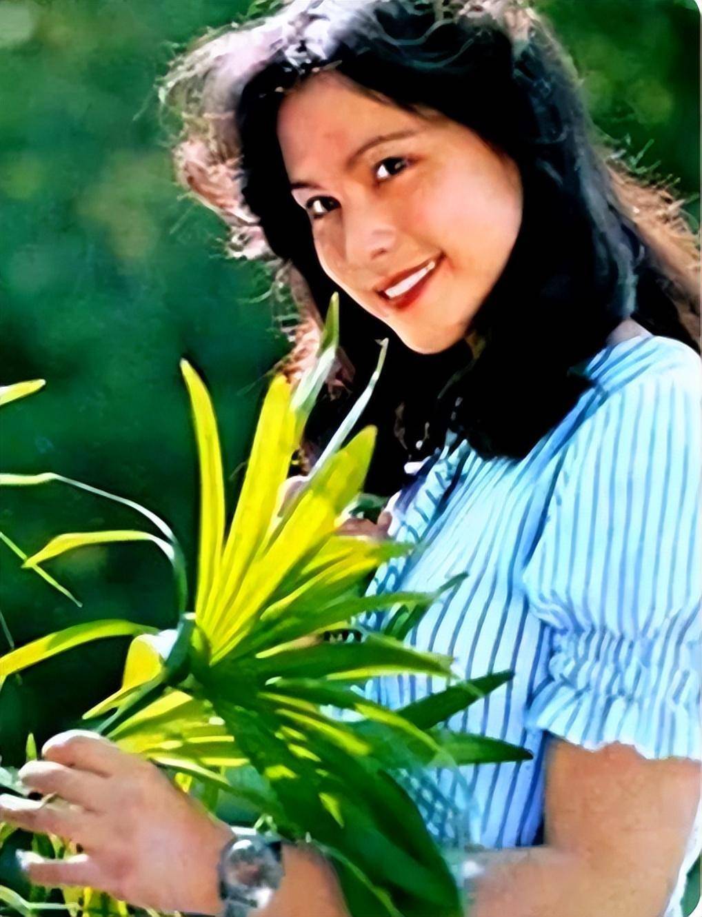 演员张晓敏:父亲特殊年代被打压,为爱全家移居美国,幸福吗?