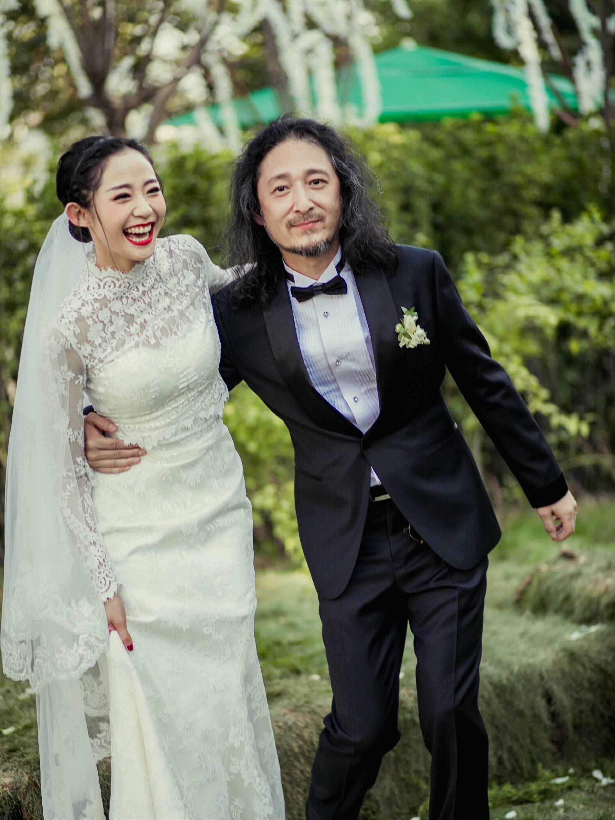 千万粉丝女网红嫁给老艺术家对方大她25岁平时不叫老公叫老师