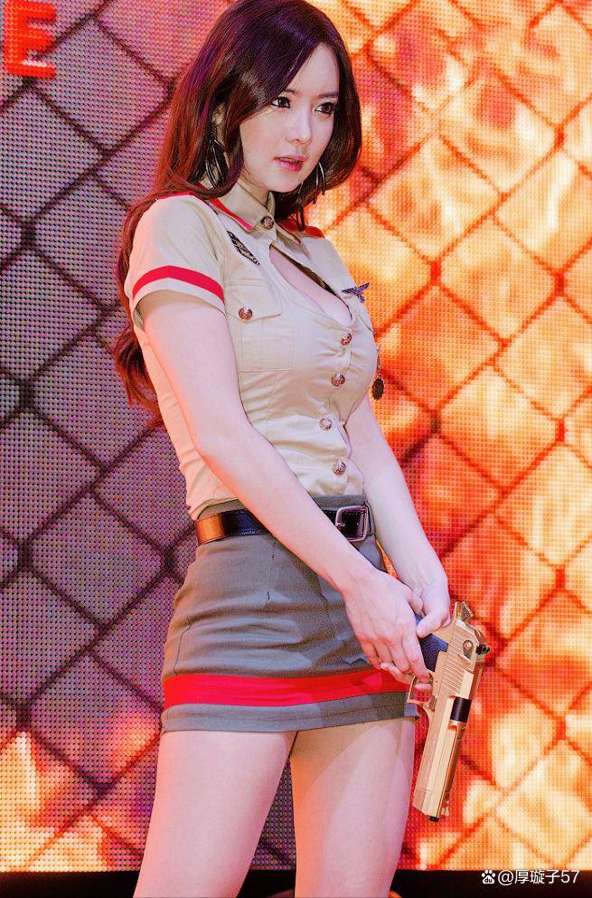 魅力绽放:韩国车模林智慧的传奇之旅