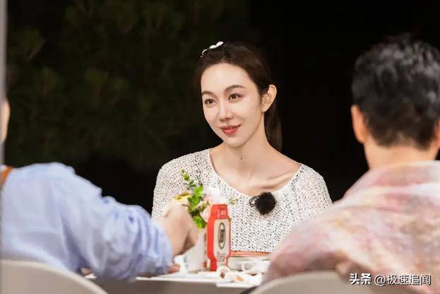 姜妍厨艺封神，虞书欣社交无敌，中8成新标杆