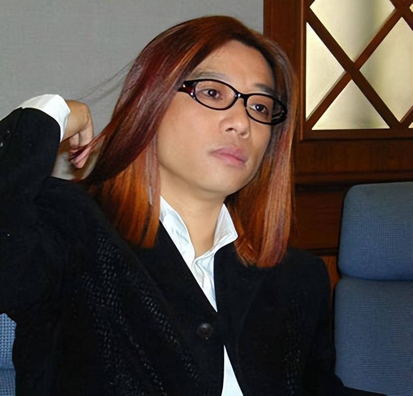 在那个信息匮乏的年代,郭峰只能通过杂志学习歌词创作