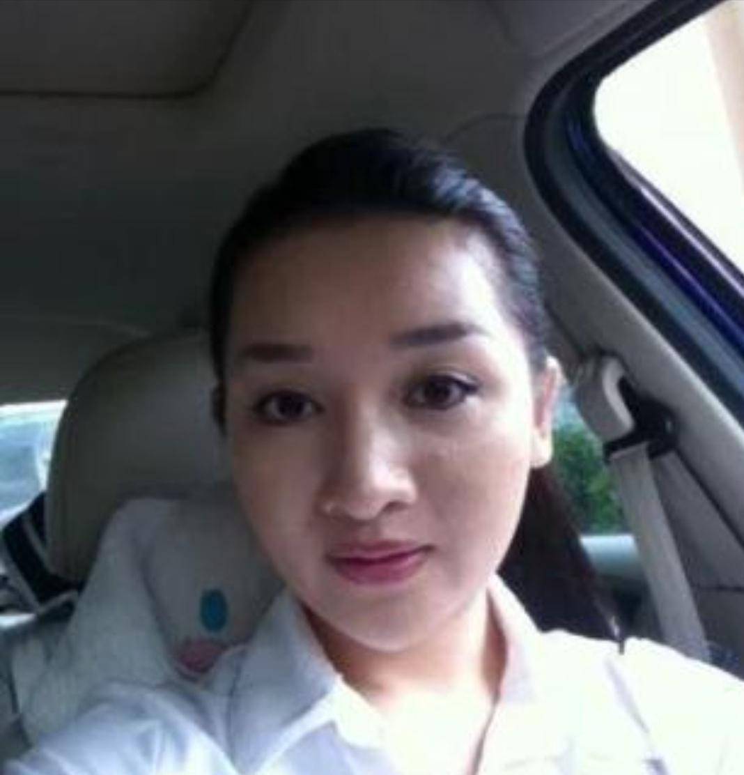 女演员饶芯语:31岁嫁68岁王奎荣,发誓要与老公白头到老