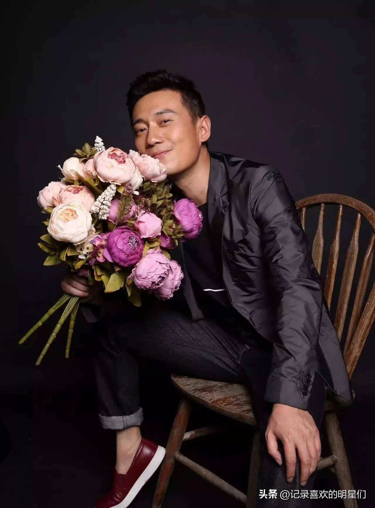 徐洪浩自带军人气质,帅气迷人十足!