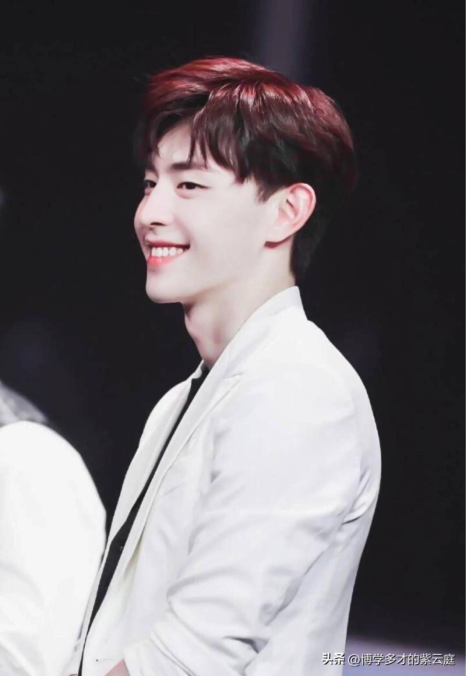 邓伦偷逃税被罚1.06亿,前脚风光无限,后脚事业停摆!