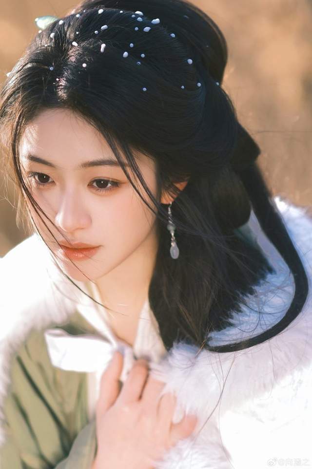 定风波》女主角向涵之6件事！ 老板徐静蕾、据传是富家千金？！ 《仙台有树》师徒换乘恋爱引关注！ (图3)