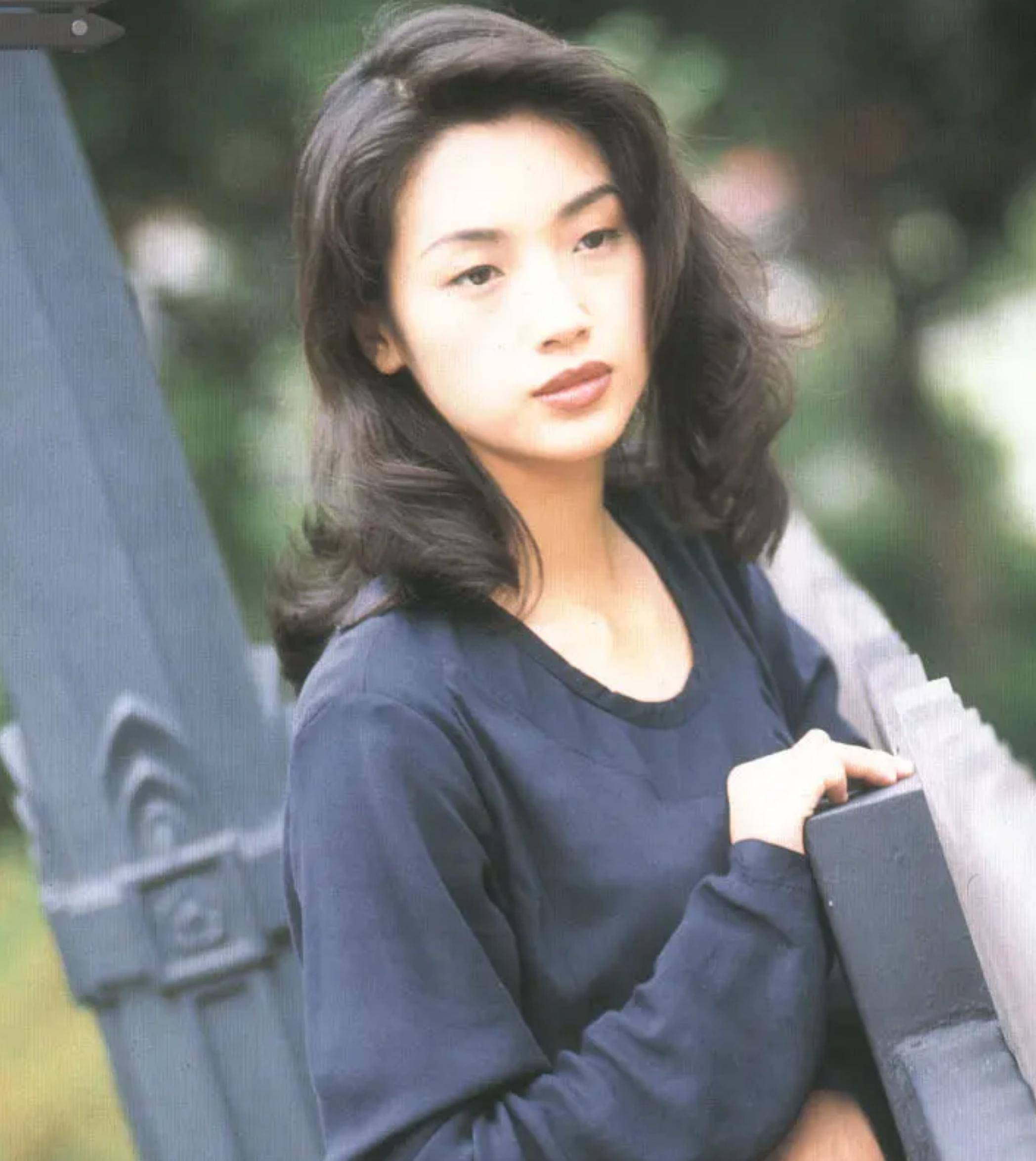 神秘的吴倩莲:退出娱乐圈没了踪迹,这些年"消失"去哪儿了?