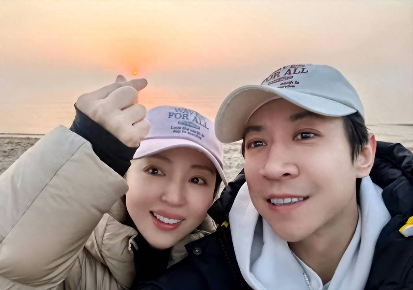 董璇退出，张维伊隐藏多年本性浮出水面，吴镇宇当年一语成谶！(图2)