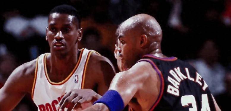 巴克利:我在费城时比在太阳时强,但因为有好队友我拿了MVP