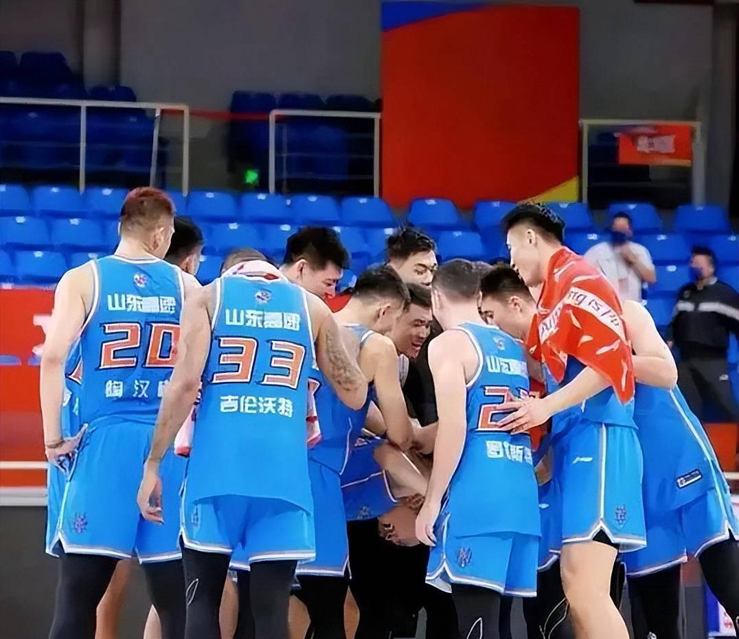 山东高速不敌山西汾酒,三巨头39分空砍,邱彪率队吞败仗!