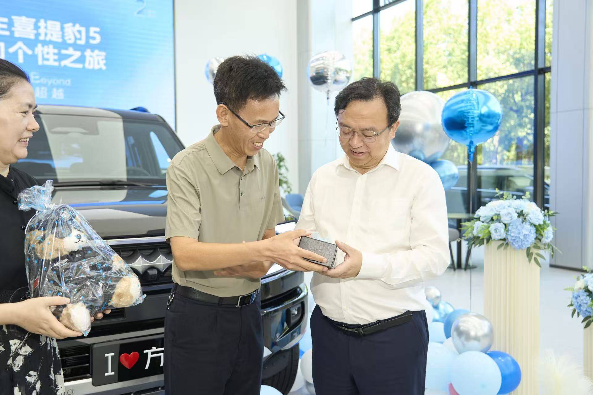 比亚迪市值破万亿之后,王传福都在干什么呢?_搜狐汽车_搜狐网