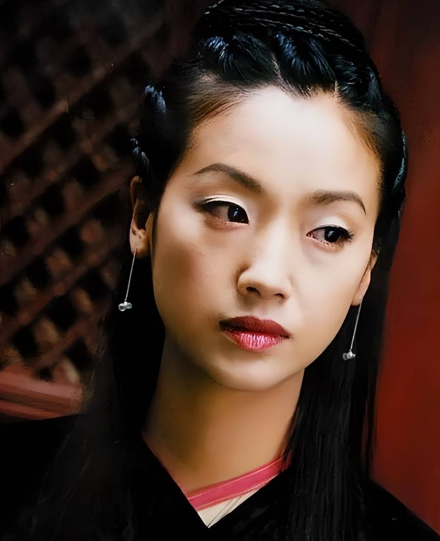 57岁吴倩莲近照曝光一代玉女如今却满头白发真是岁月不饶人