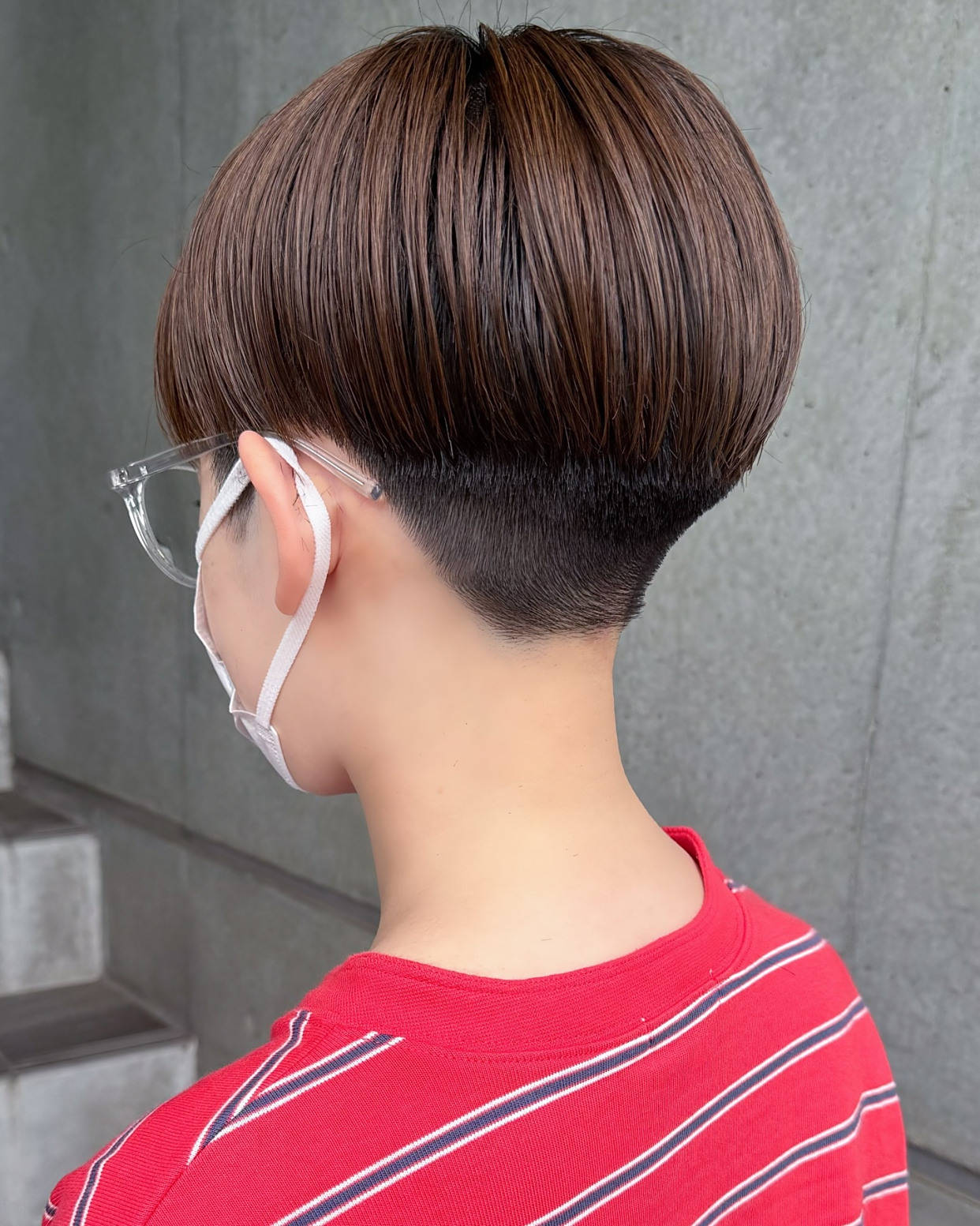 别再追千篇一律!渐变蘑菇头用"层次反差",改写发型审美