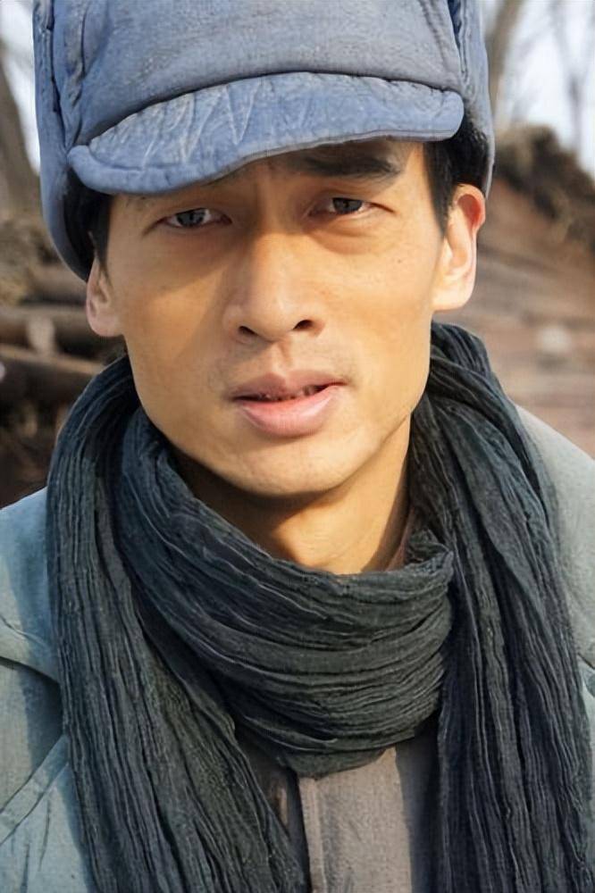 原创著名演员公磊一个被长相耽搁而坐了二十多年冷板凳的沧海遗珠