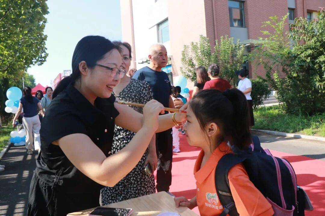 滨州经济技术开区第一中学苍龙湖校区2025级新生入学仪式温情举行