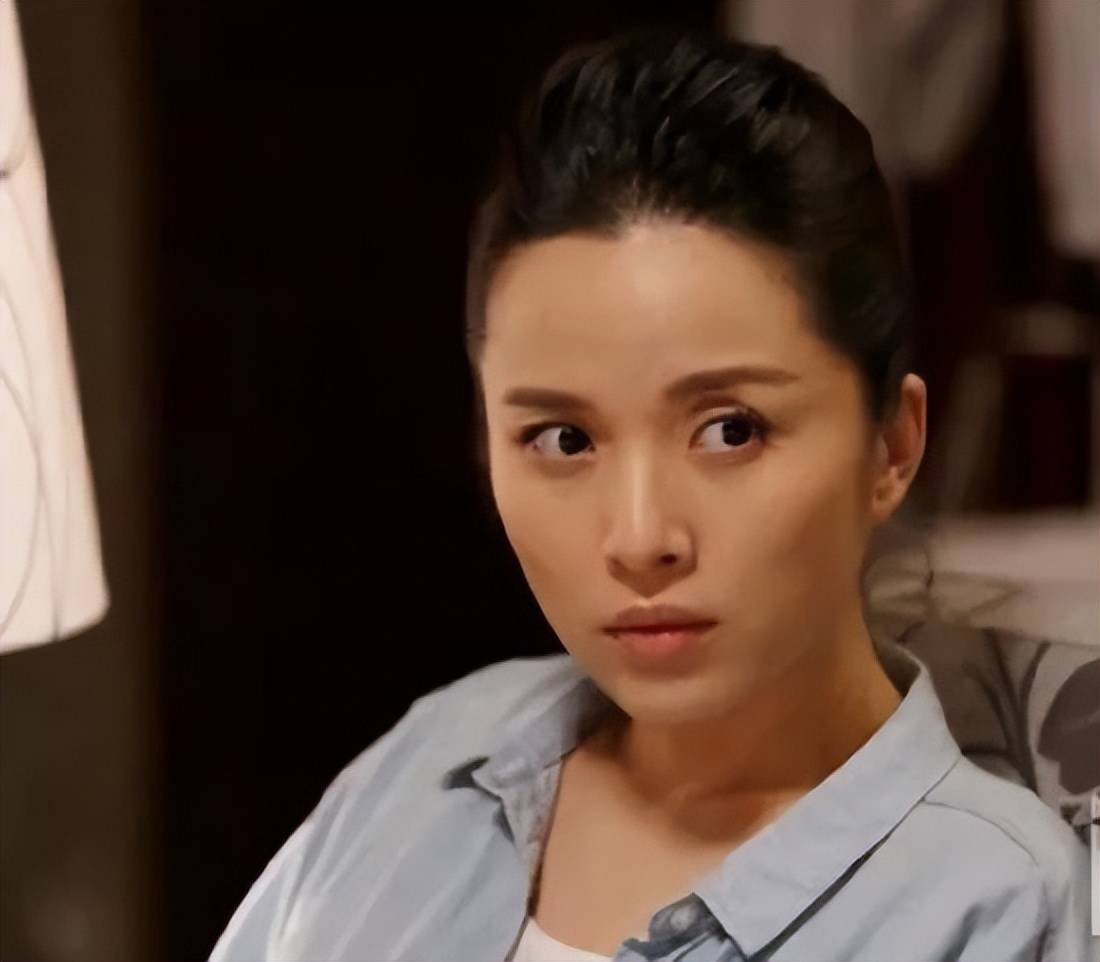 李佳,一婚错嫁富商,二婚遇见靳东才算收获爱情,现在40岁生二胎