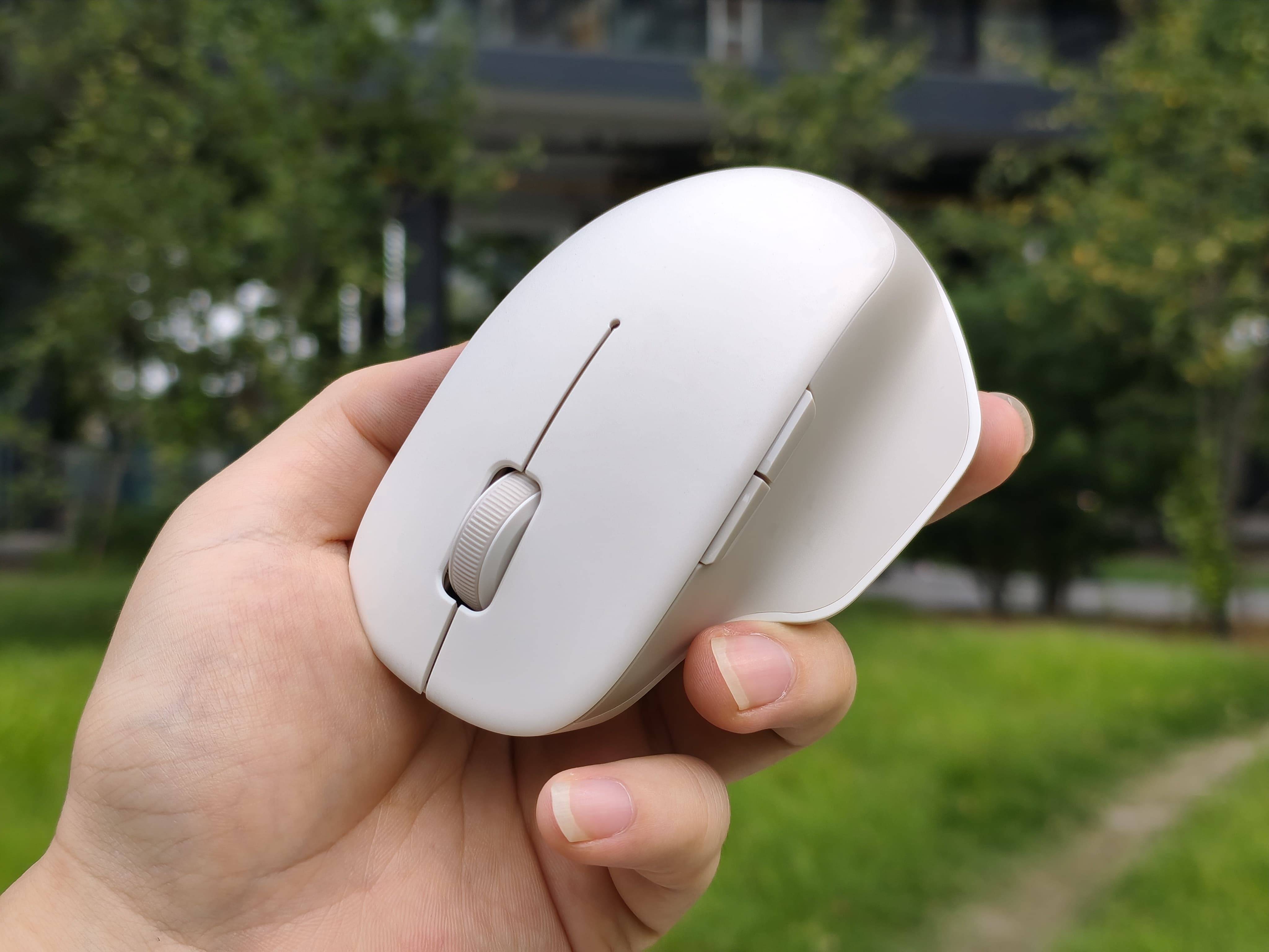 小米双模鼠标2舒适版：效率翻倍，久握不累的办公神器！