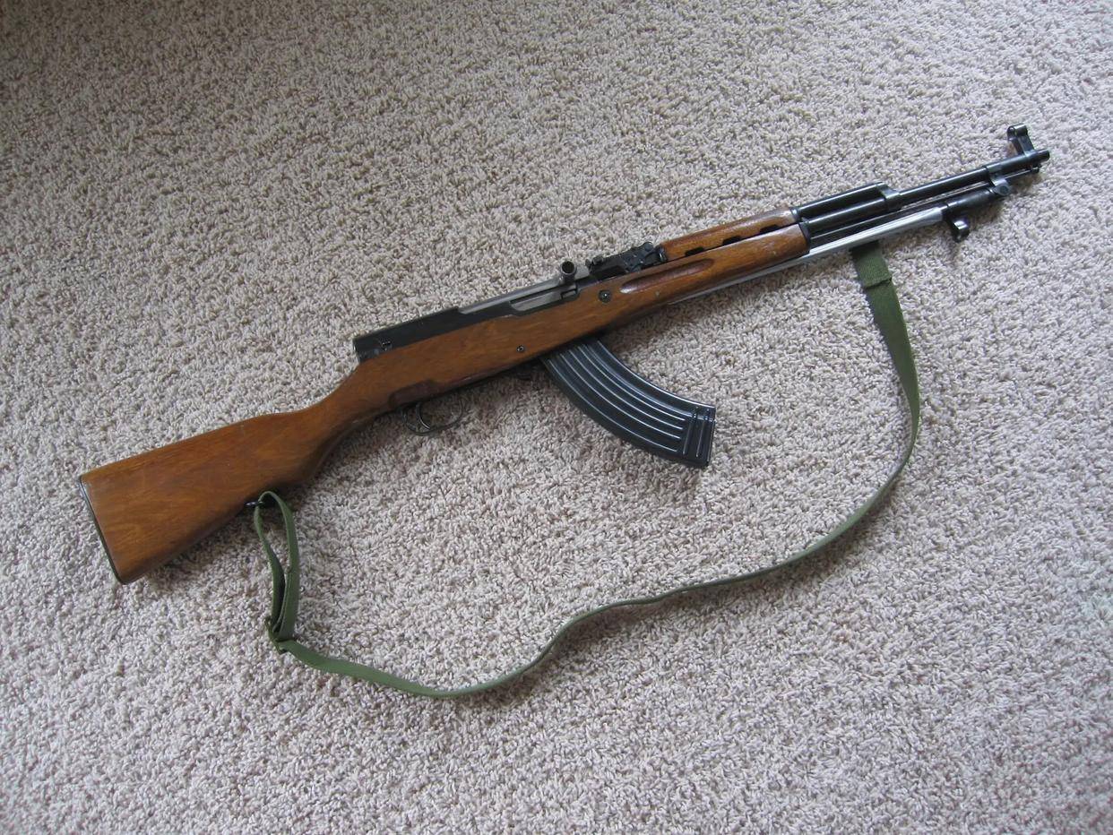 可拆卸弹匣的双刃剑可以说,可拆卸弹匣的加入,让56式半自动步枪在战场