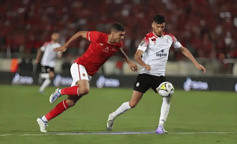 亚冠 003 巅峰对决：阿布扎比联不败金身迎战！本泽马率吉达联合冲击客场大捷