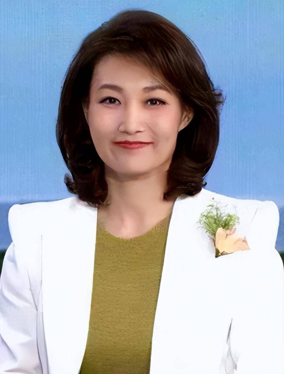 cctv2财经女主持人名单2021的简单介绍