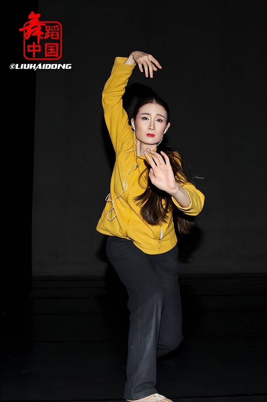 轮番宠爱后的她,竟从娱乐圈失踪背后真相引人深思