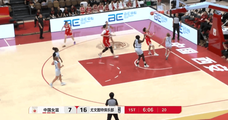 广东女将三分雨轰25分！中国女篮开门红，她扛起未来核心大旗？