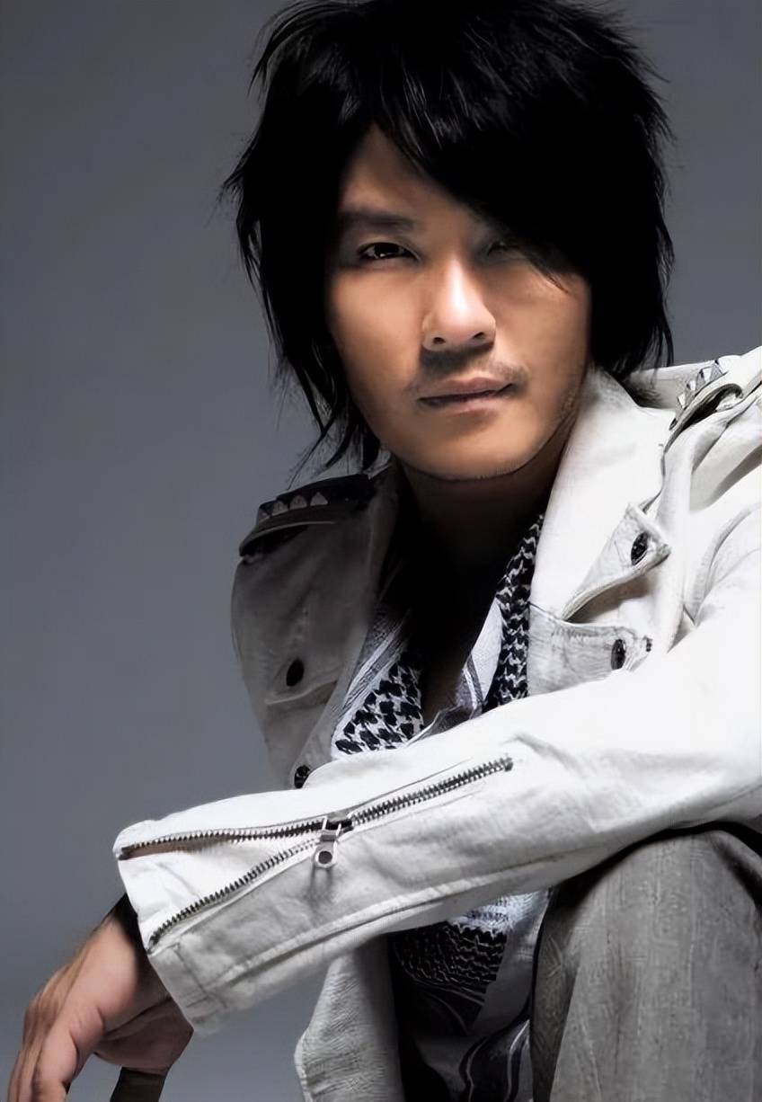 阿杜:出道即是巅峰,被称为"亚洲歌圣",和刀郎比肩