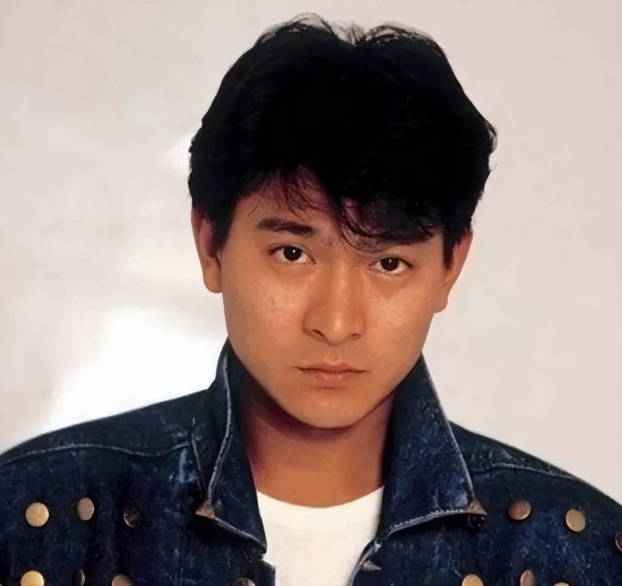 看完刘德华生活习惯!你才知道,难怪60岁看起来像35岁