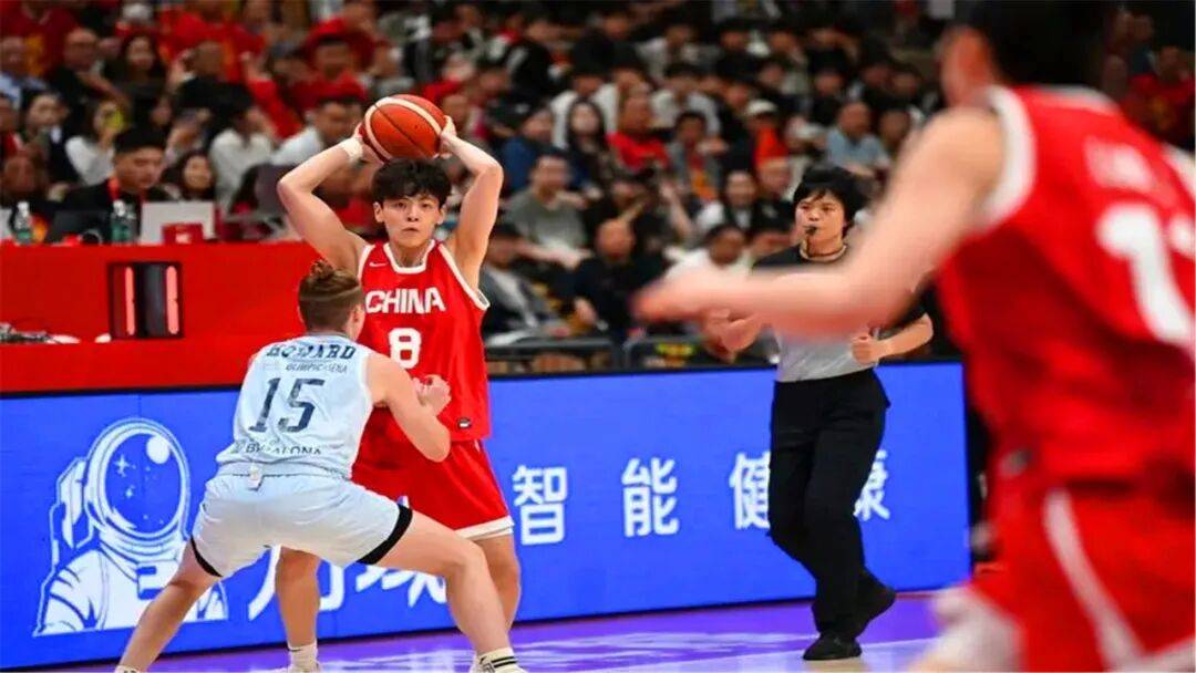 2026女篮世预赛前瞻：中国女篮迎战全球劲旅，宫鲁鸣召回双星备战