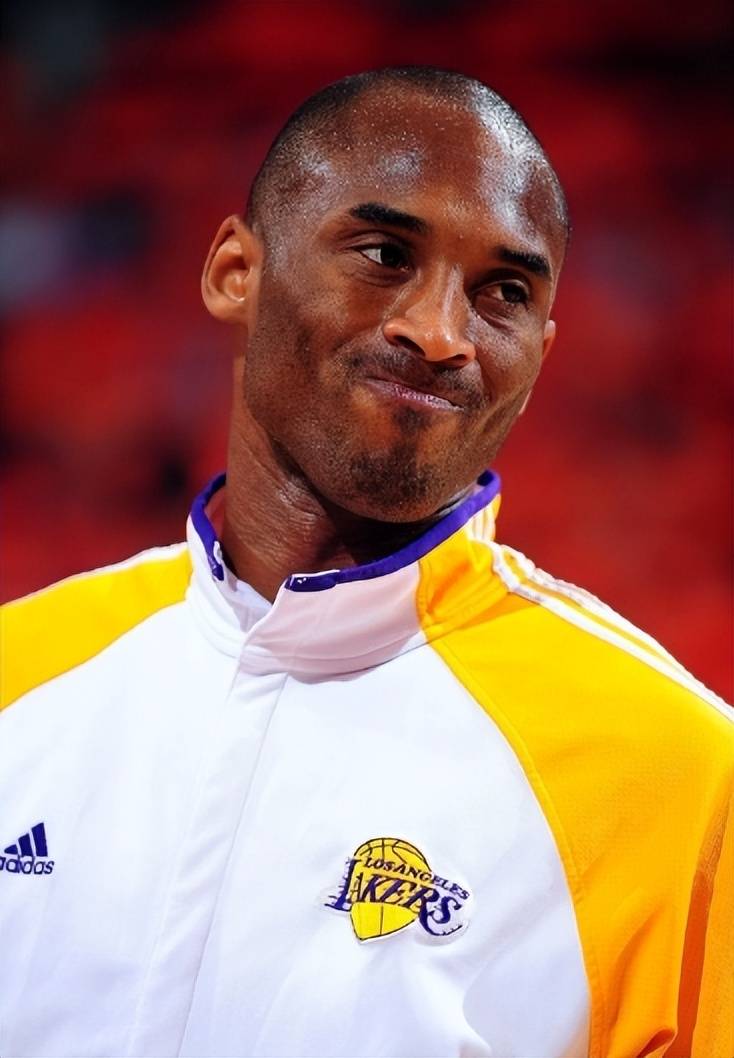 一生要强的乔丹表示,如果有球员能够击败他,只有科比