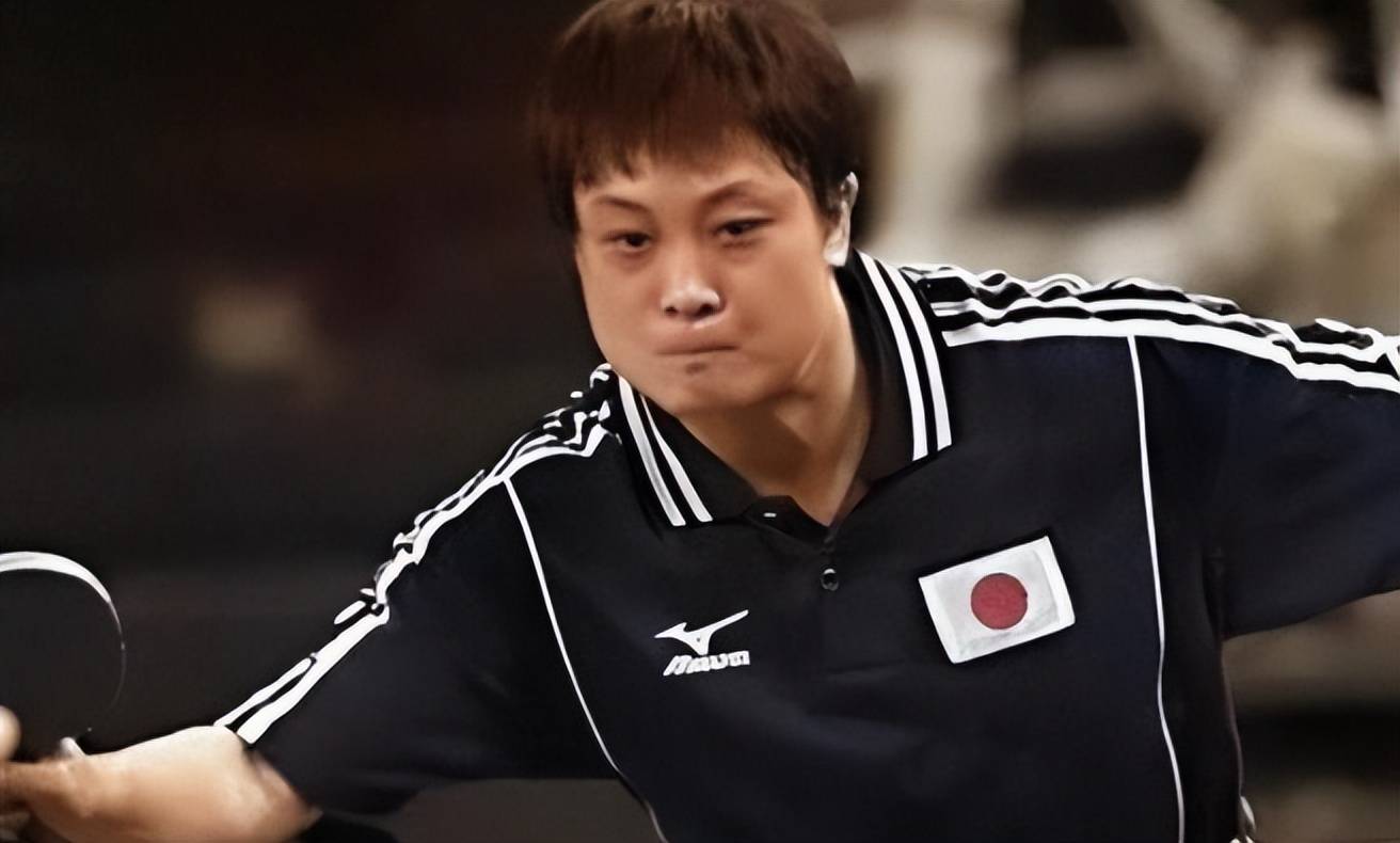 这场胜利,让何智丽在日本名声大噪,但在国内,却引发了更大的争议