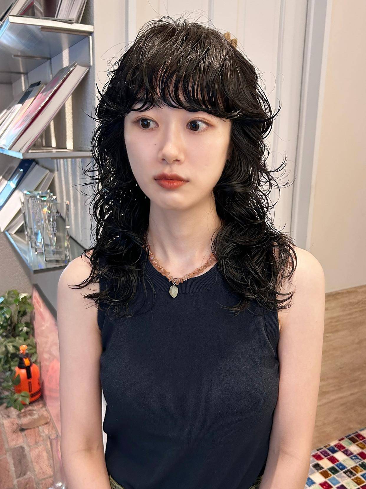 想要卷发美得量身定制离不开脸型×风格×场合的三维适配公式