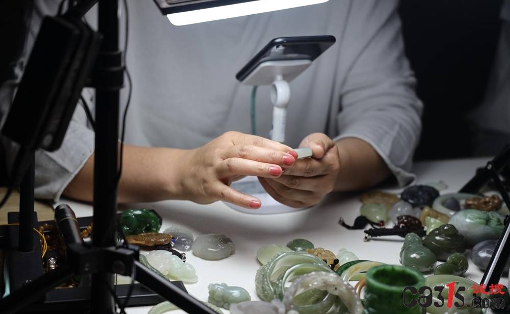河南南阳“卓志玉”玉器销售铺直播虚假宣传被罚款10万元