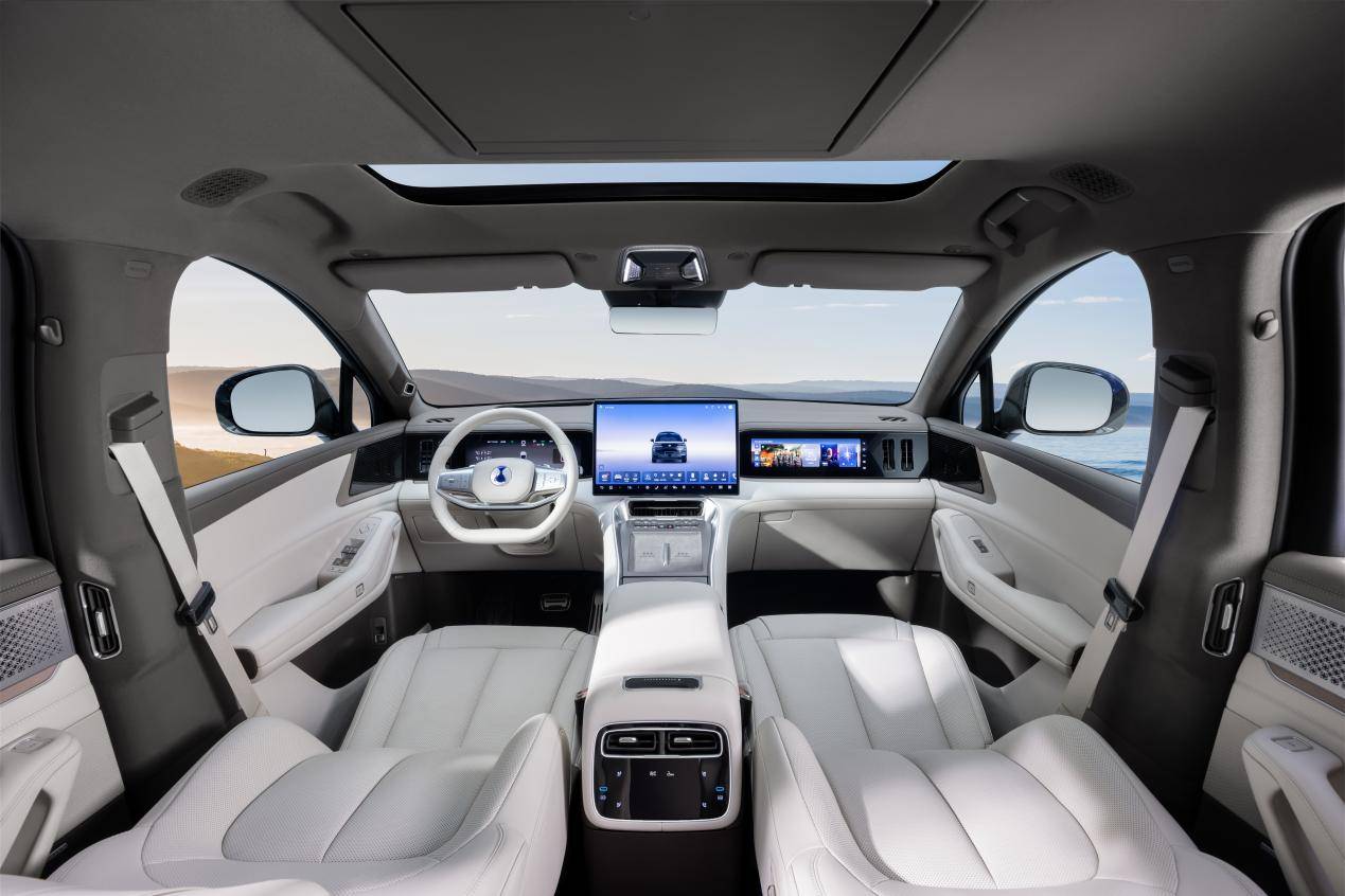 重塑大六座SUV市场新格局，腾势N8L以31.98万起正式开启预售