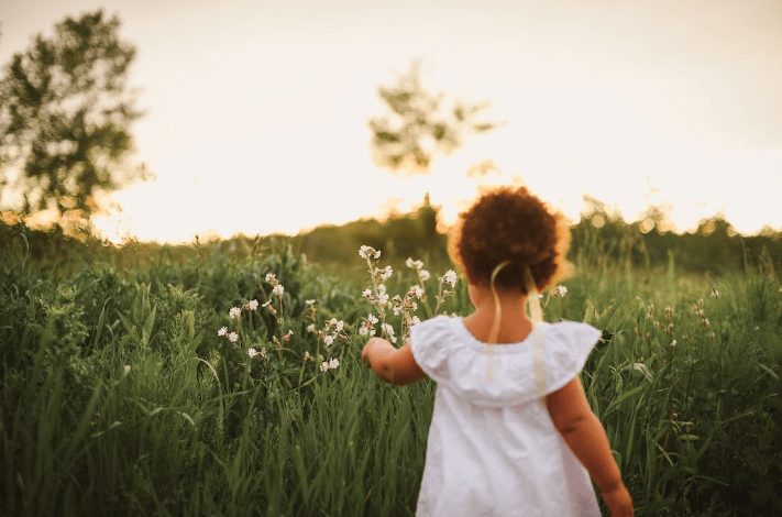 孩子躺平休学，你越管他越躲？或许你忘了先做这一件事