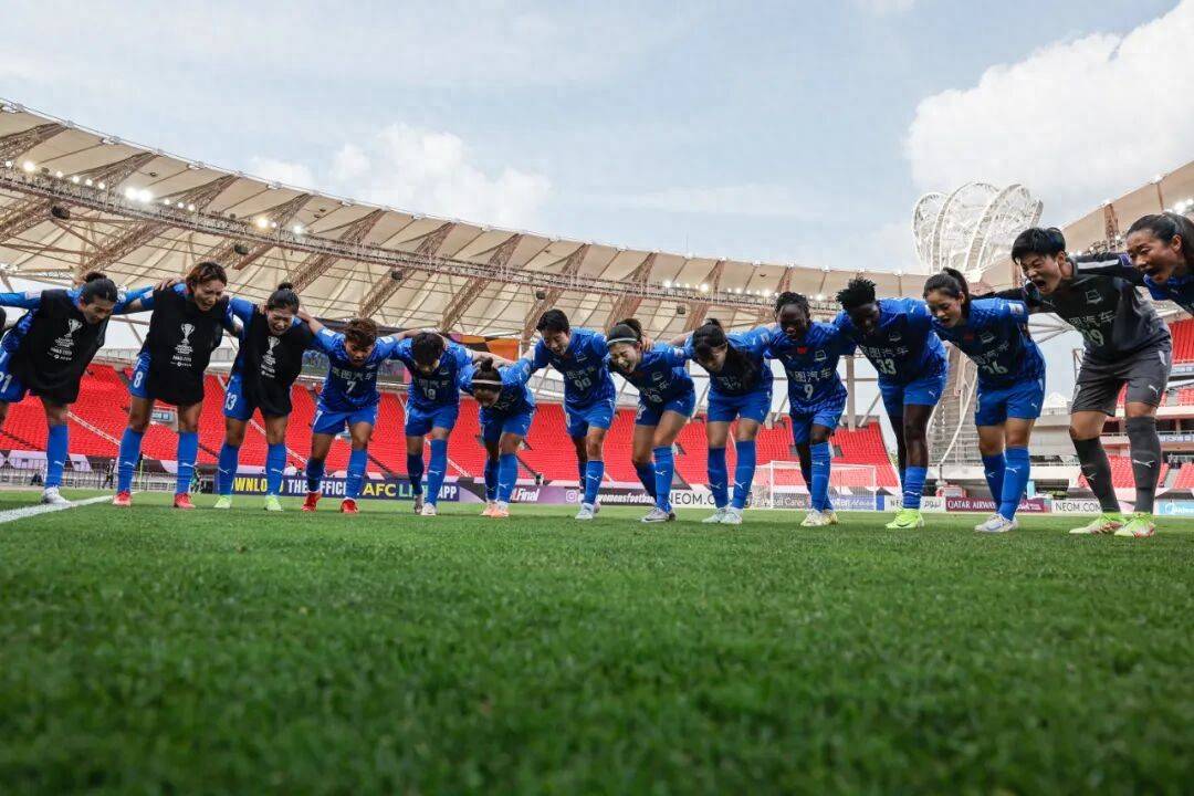 出战首届FIFA女足冠军杯，武汉女足誓言捍卫中国足球荣耀